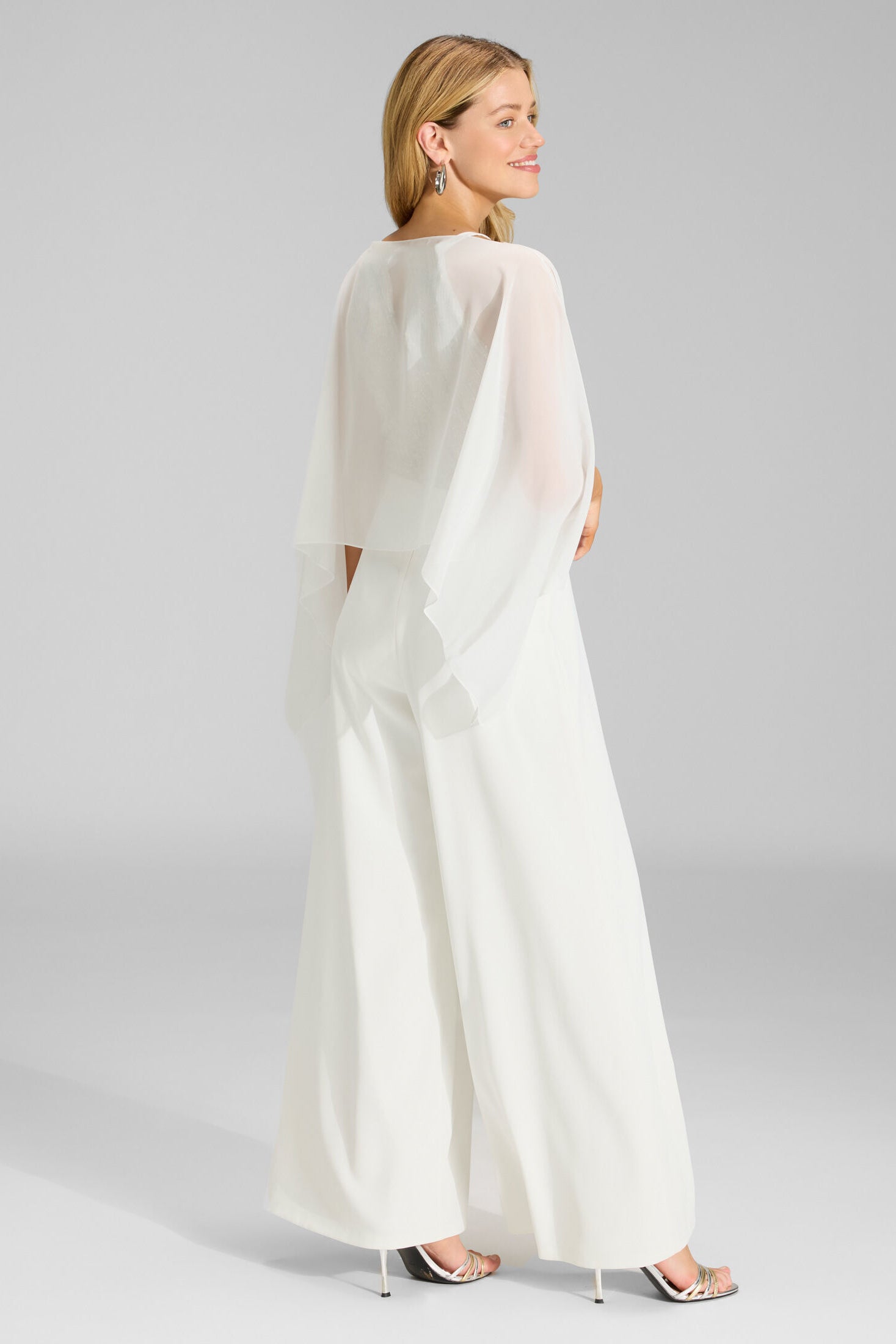 Schlupf-Stola aus Chiffon mit Ärmelschlitzen