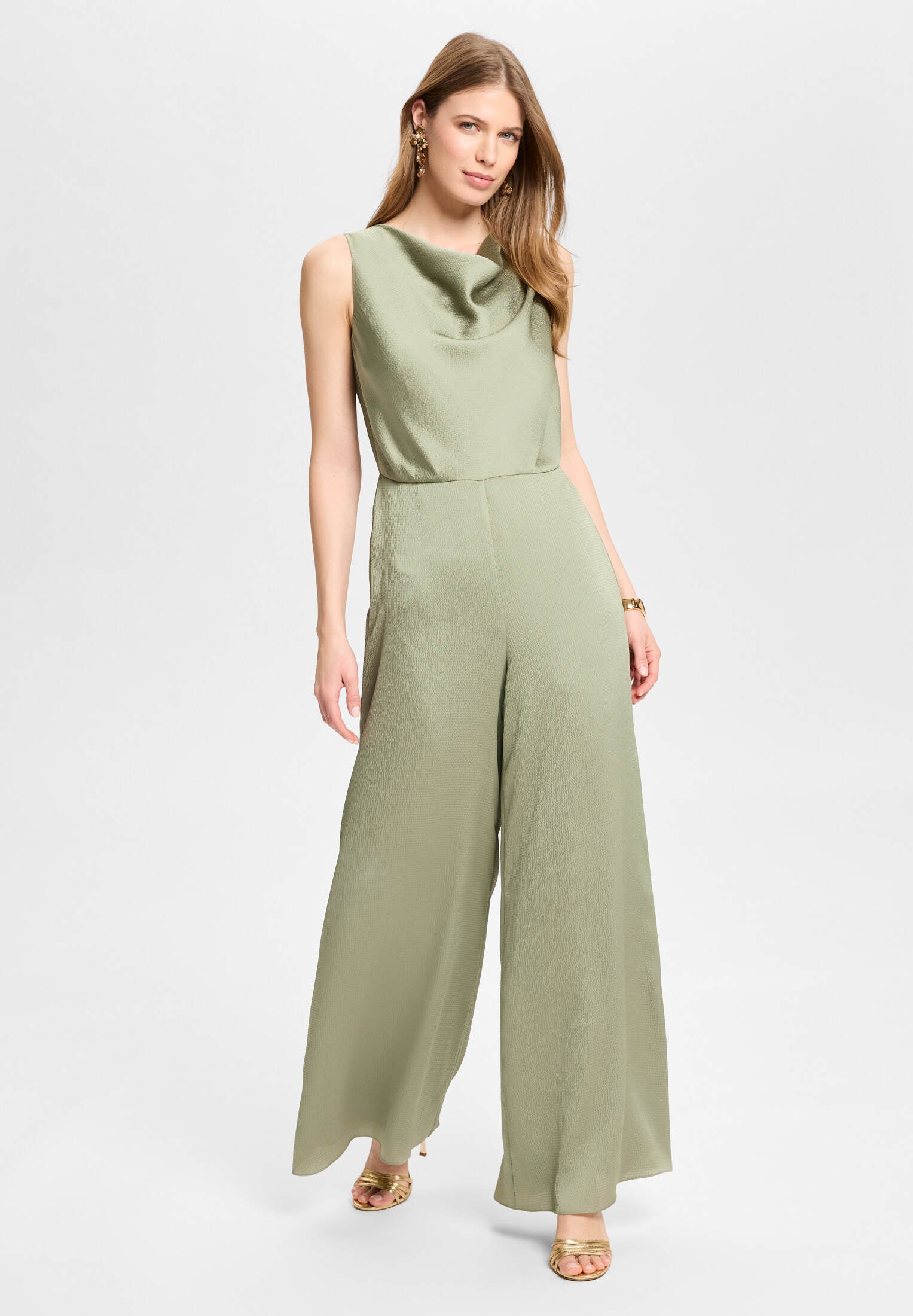 Jumpsuit aus Satin mit Wasserfallausschnitt khaki green