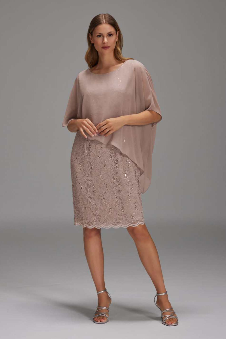 Pailletten-Kleid mit asymmetrischem Chiffon-Überwurf moonlight