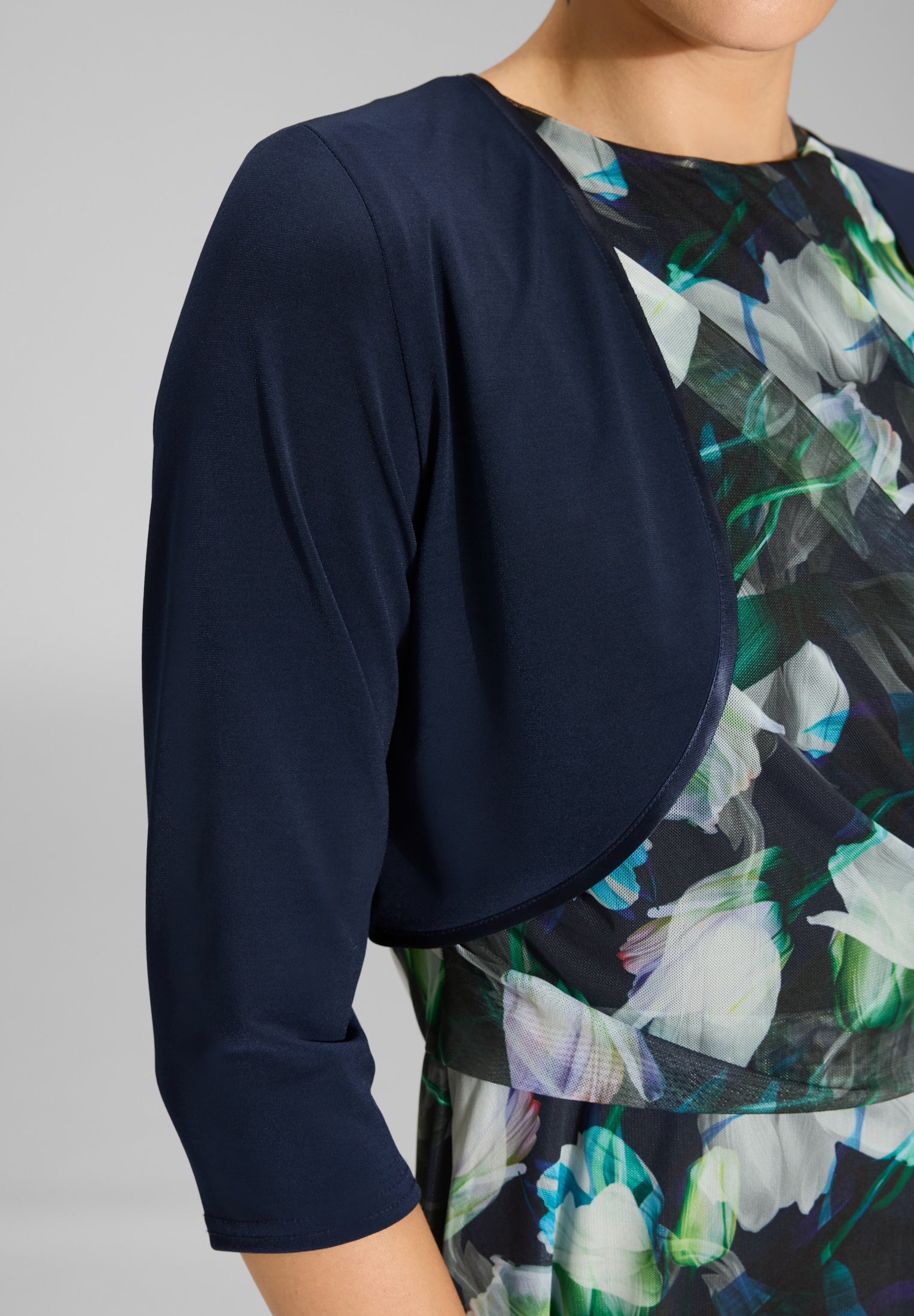 Bolero aus weichem Jersey