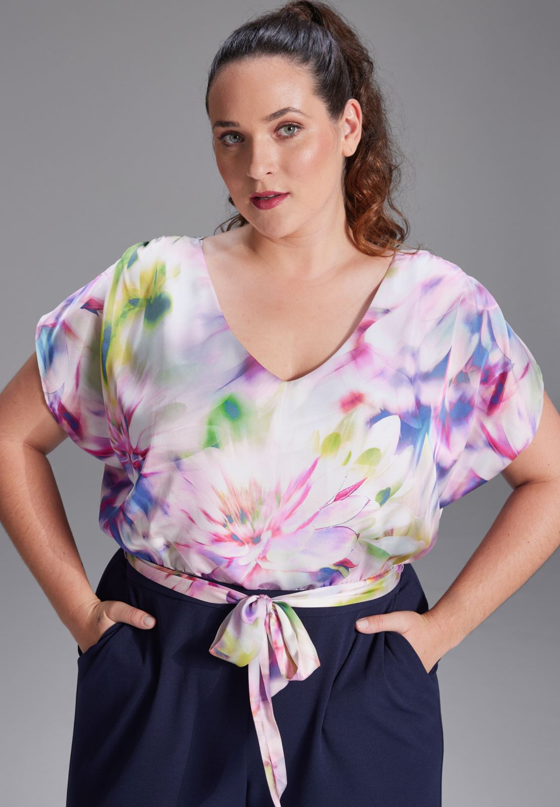 Jumpsuit aus Material Mix