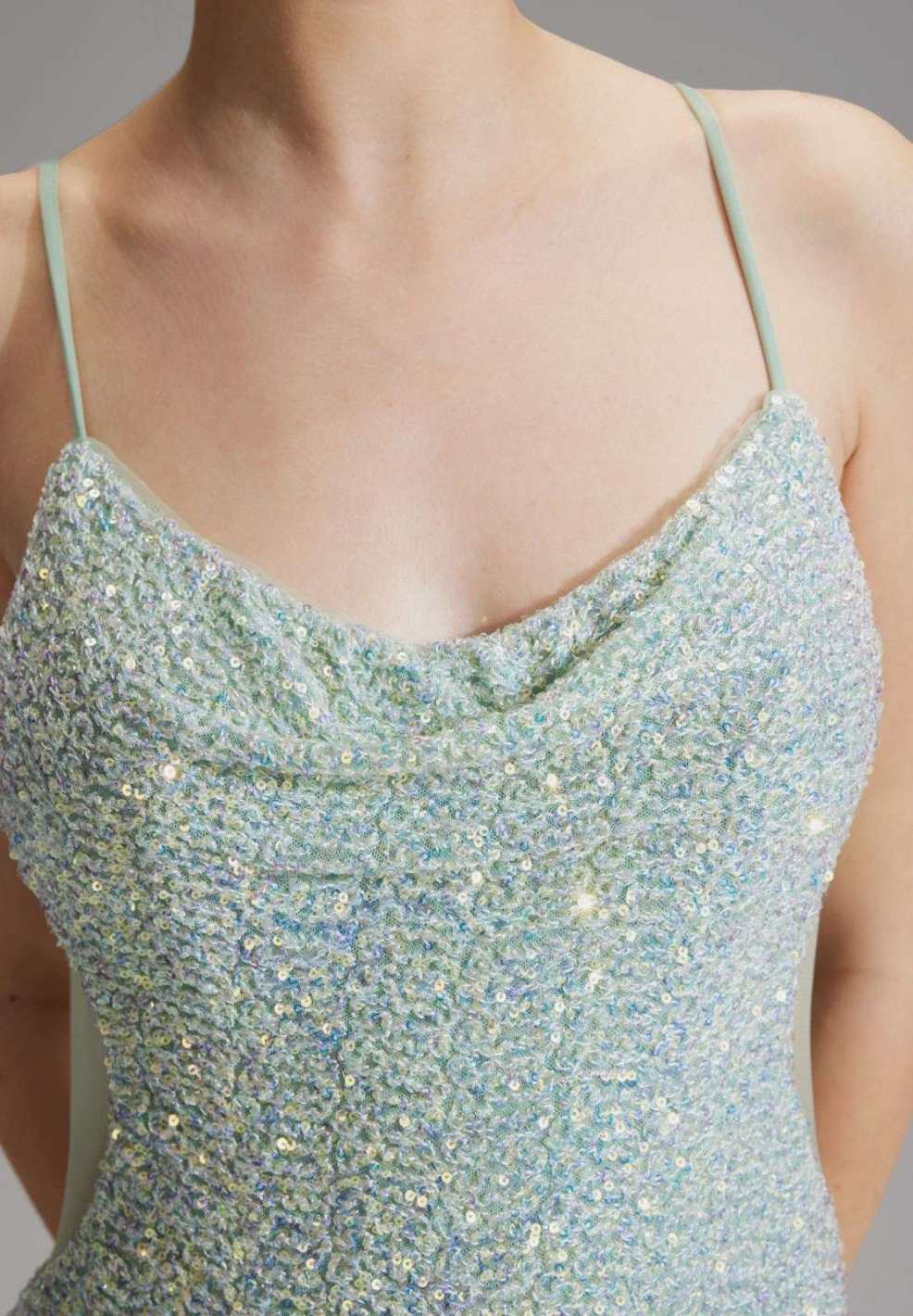 Slipdress mit transparenter Rückenpartie