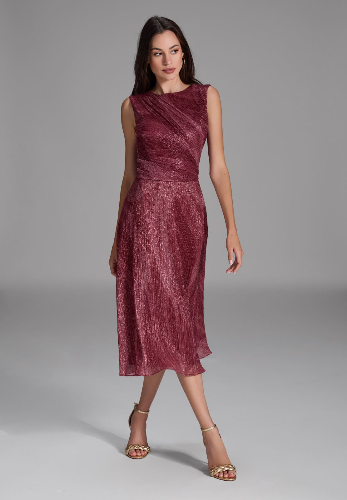 Plissiertes Kleid mit Metallicfäden