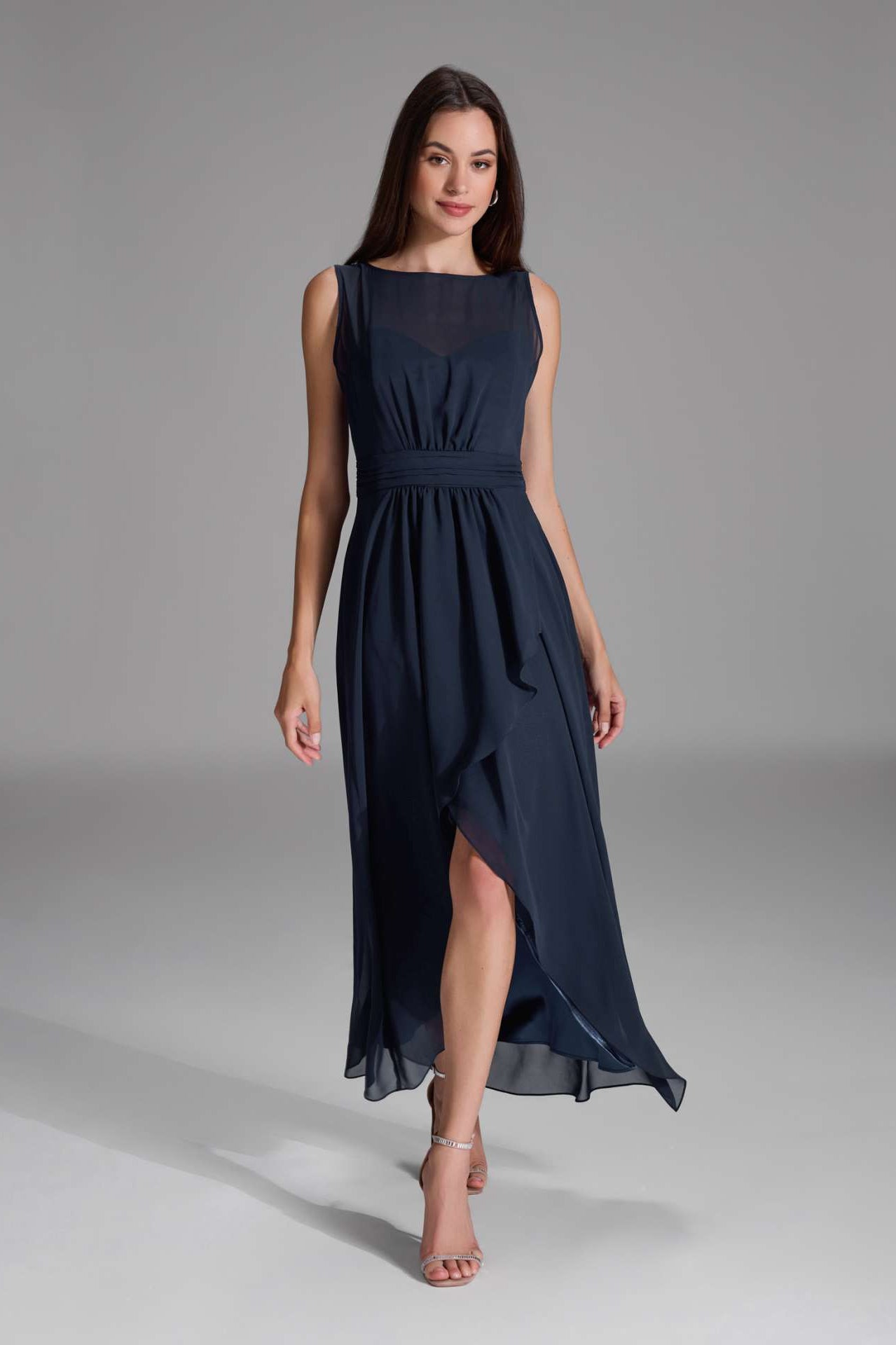Abendkleid aus Chiffon mit Vokuhila Saum navy
