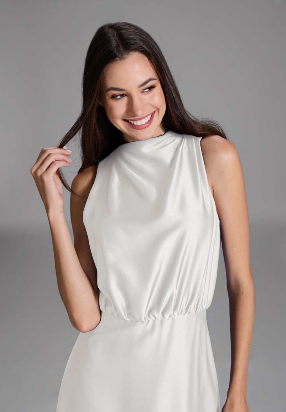 Midi Kleid aus nachhaltigem Satin mit Drapierung am Kragen