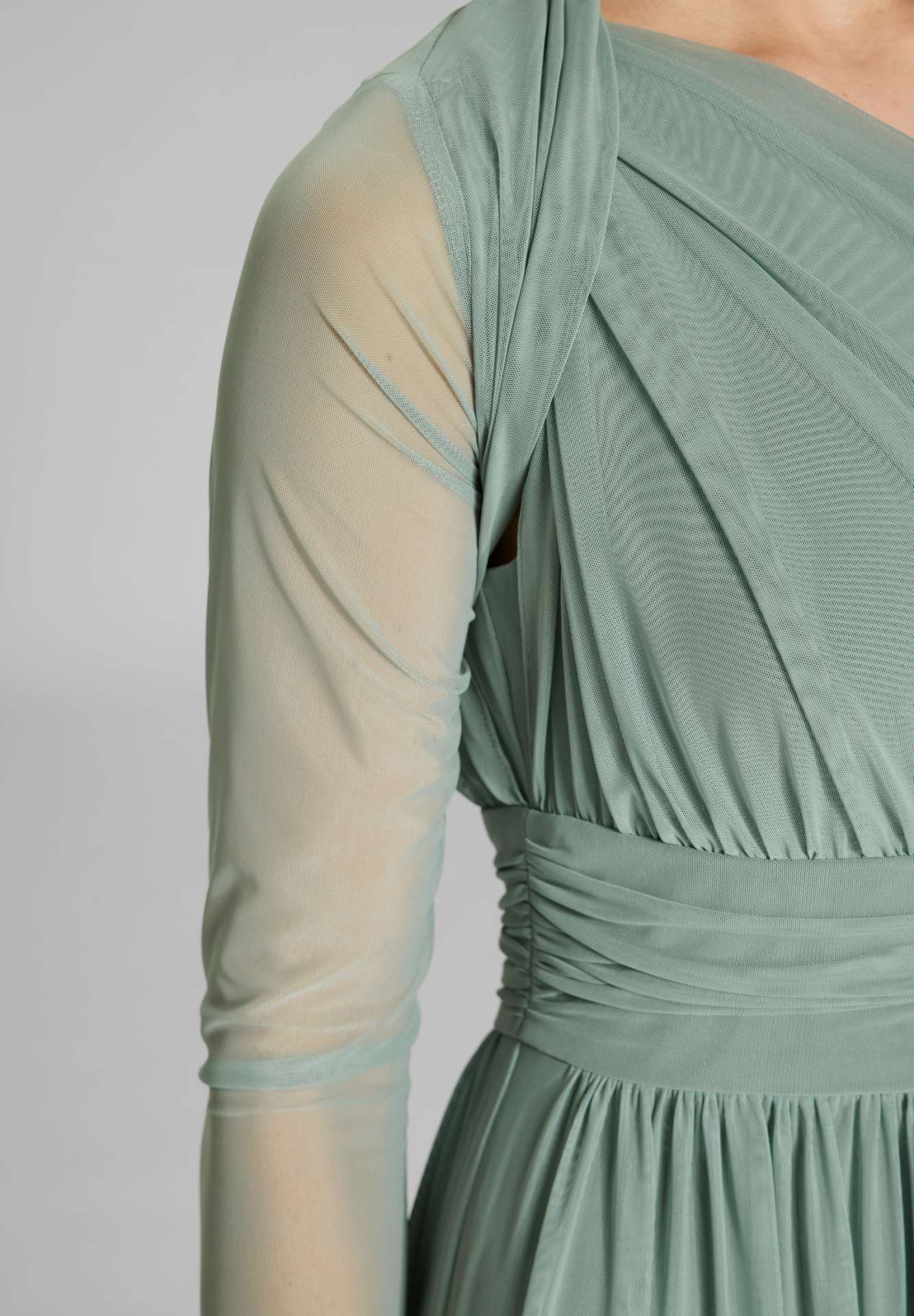 Bolero aus Mesh mit Raffblende