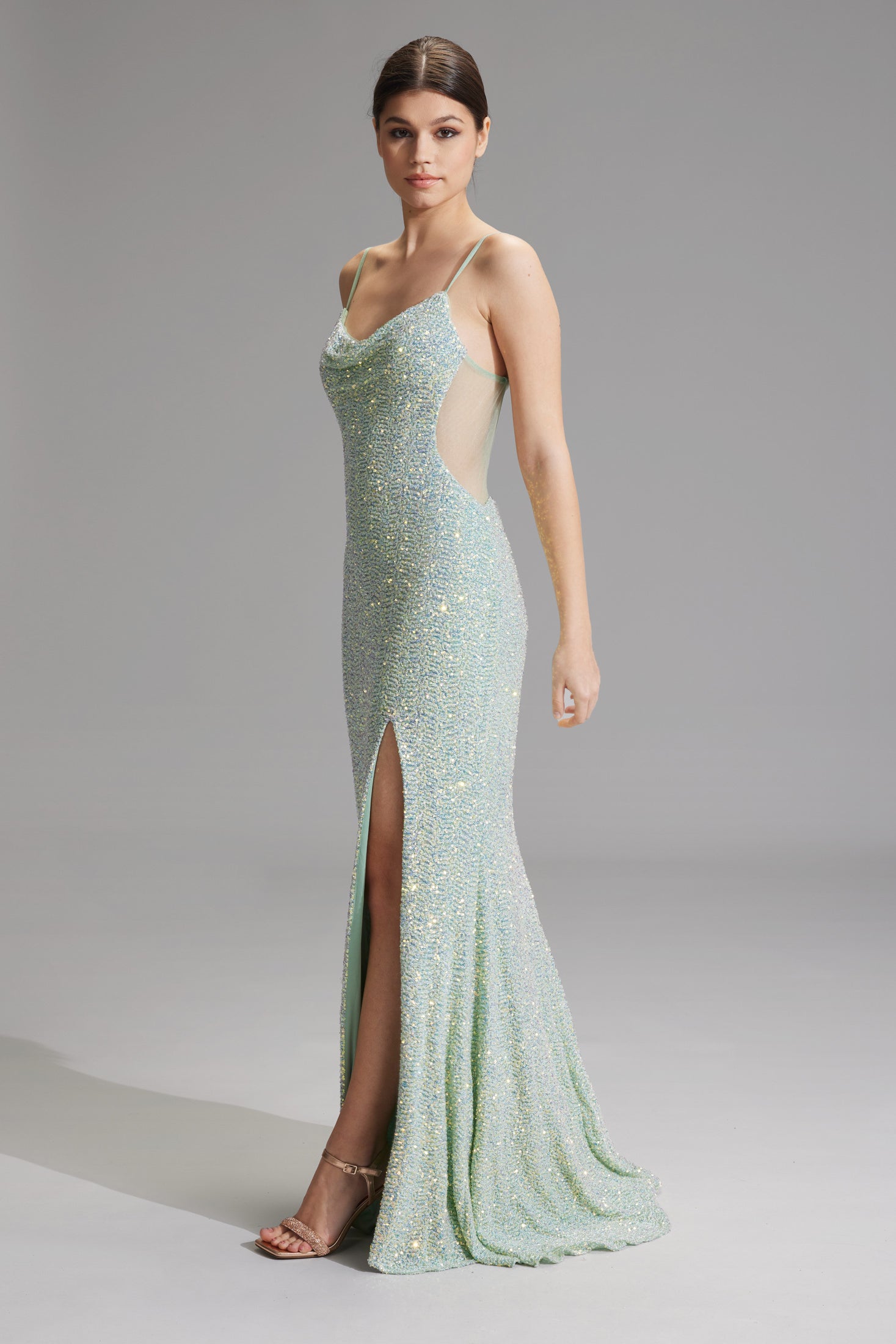 Slipdress mit transparenter Rückenpartie