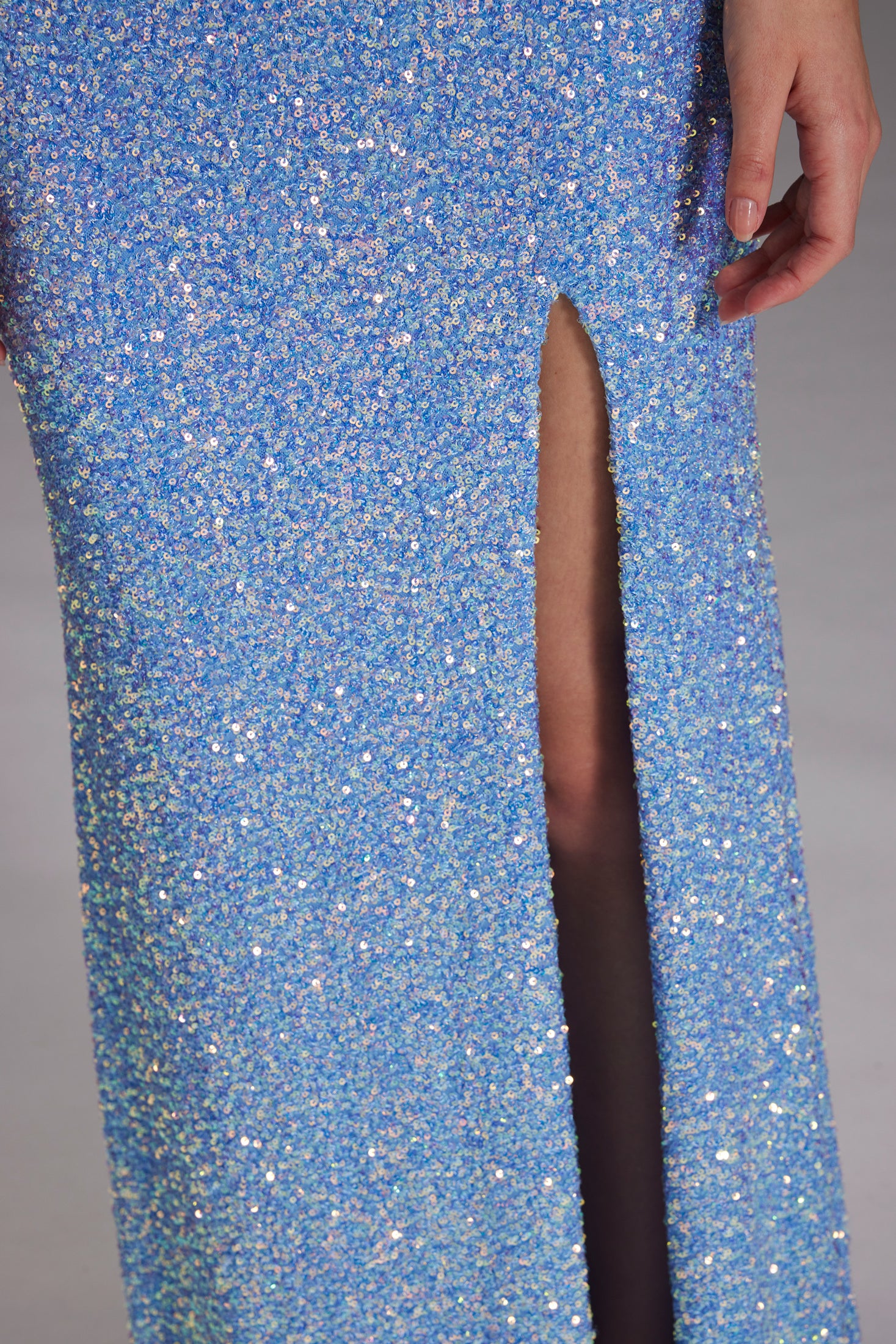 Slipdress mit transparenter Rückenpartie