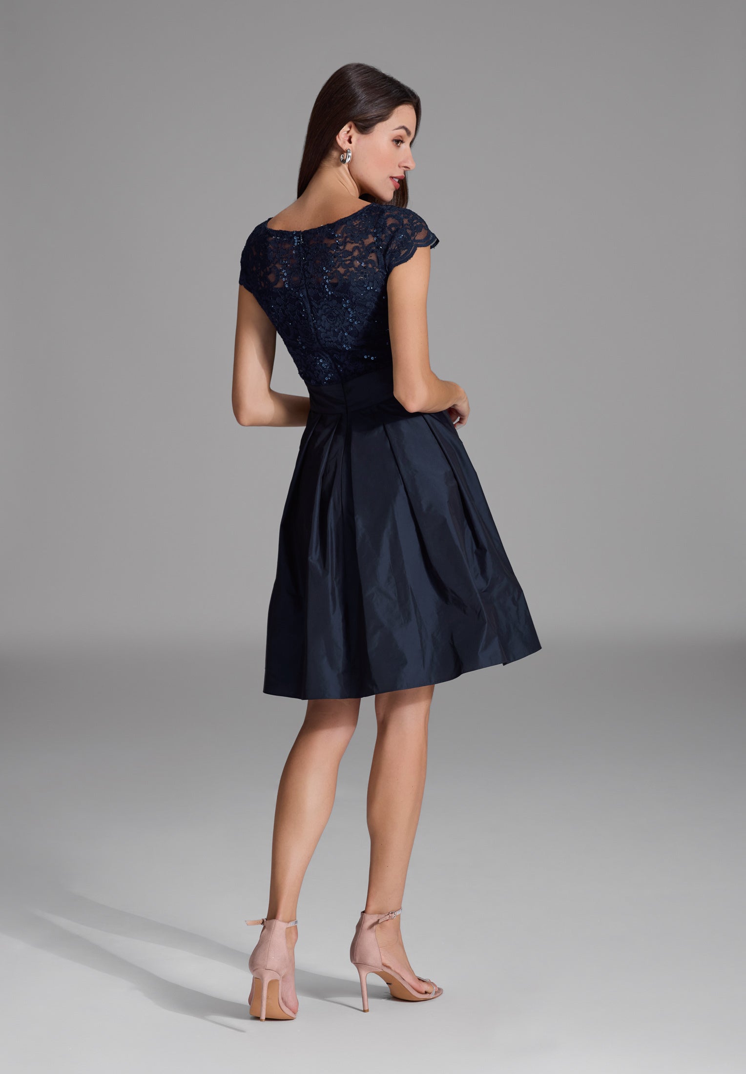 Cocktailkleid aus Taft und Spitze