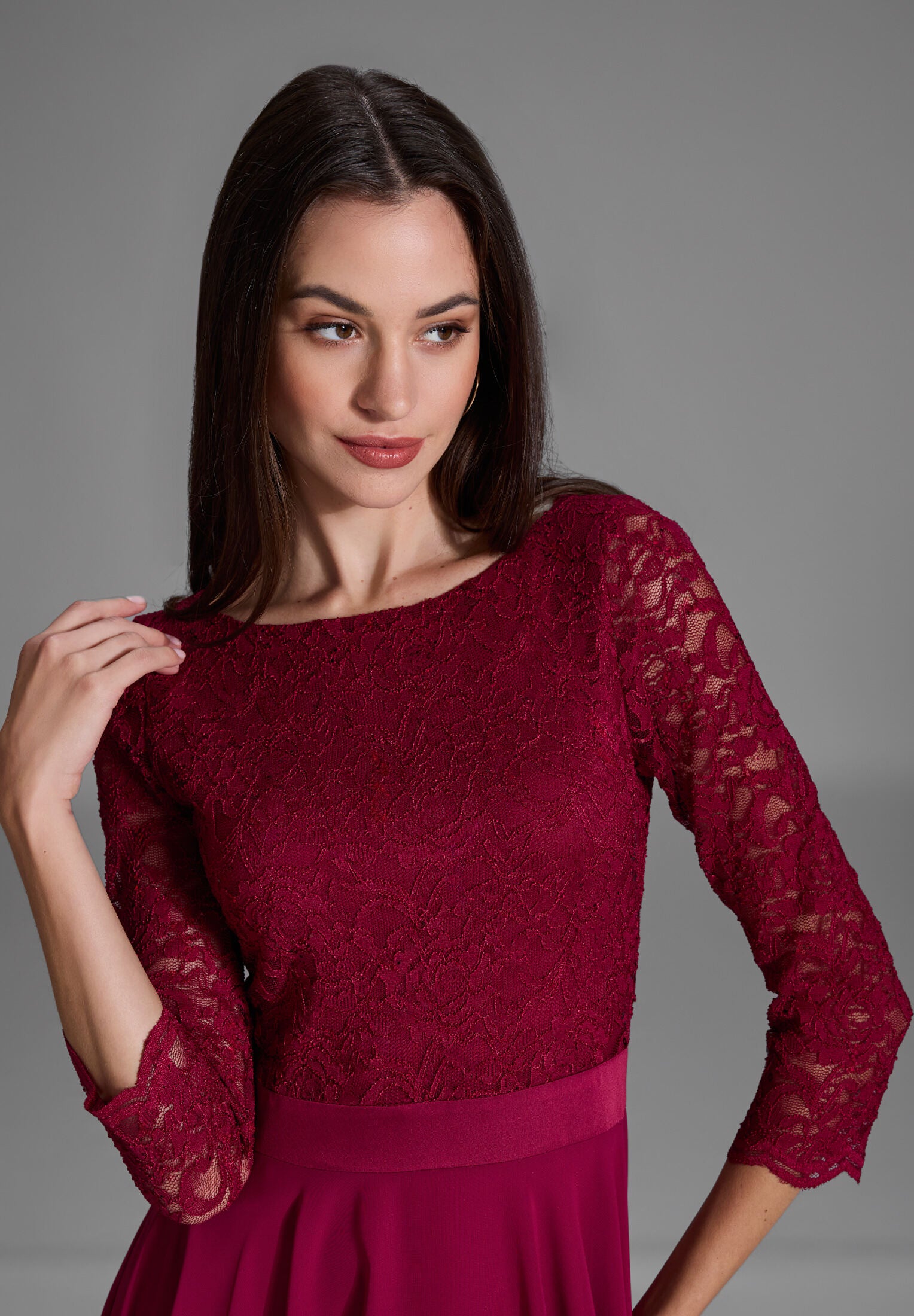 Abendkleid Midi mit Oberteil aus floraler Spitze und Chiffon Rock