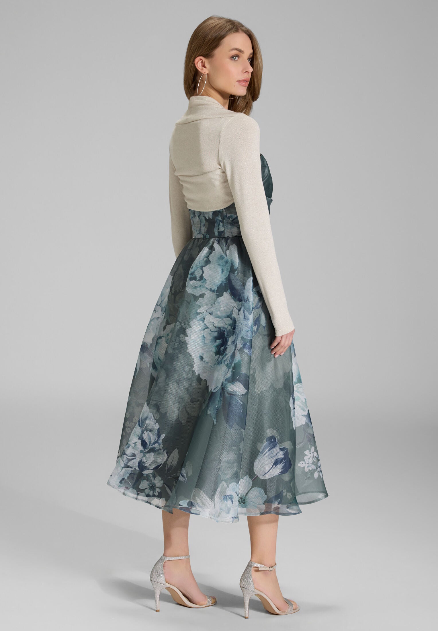 Kurzer Bolero mit Glitzergarn