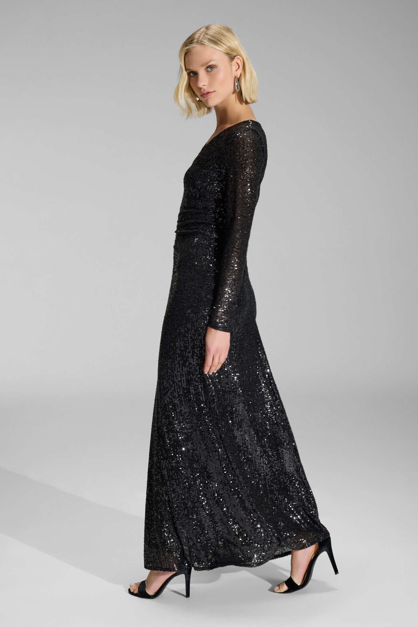 Gerafftes Abendkleid aus elastischer Paillette