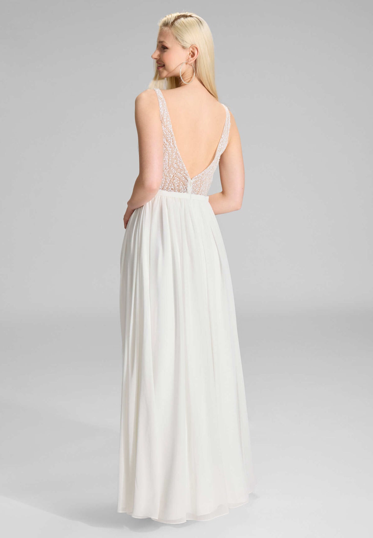 Abendkleid mit Chiffonrock und Stickerei