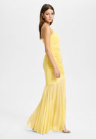 One-Shoulder-Kleid mit Cut-Out Detail