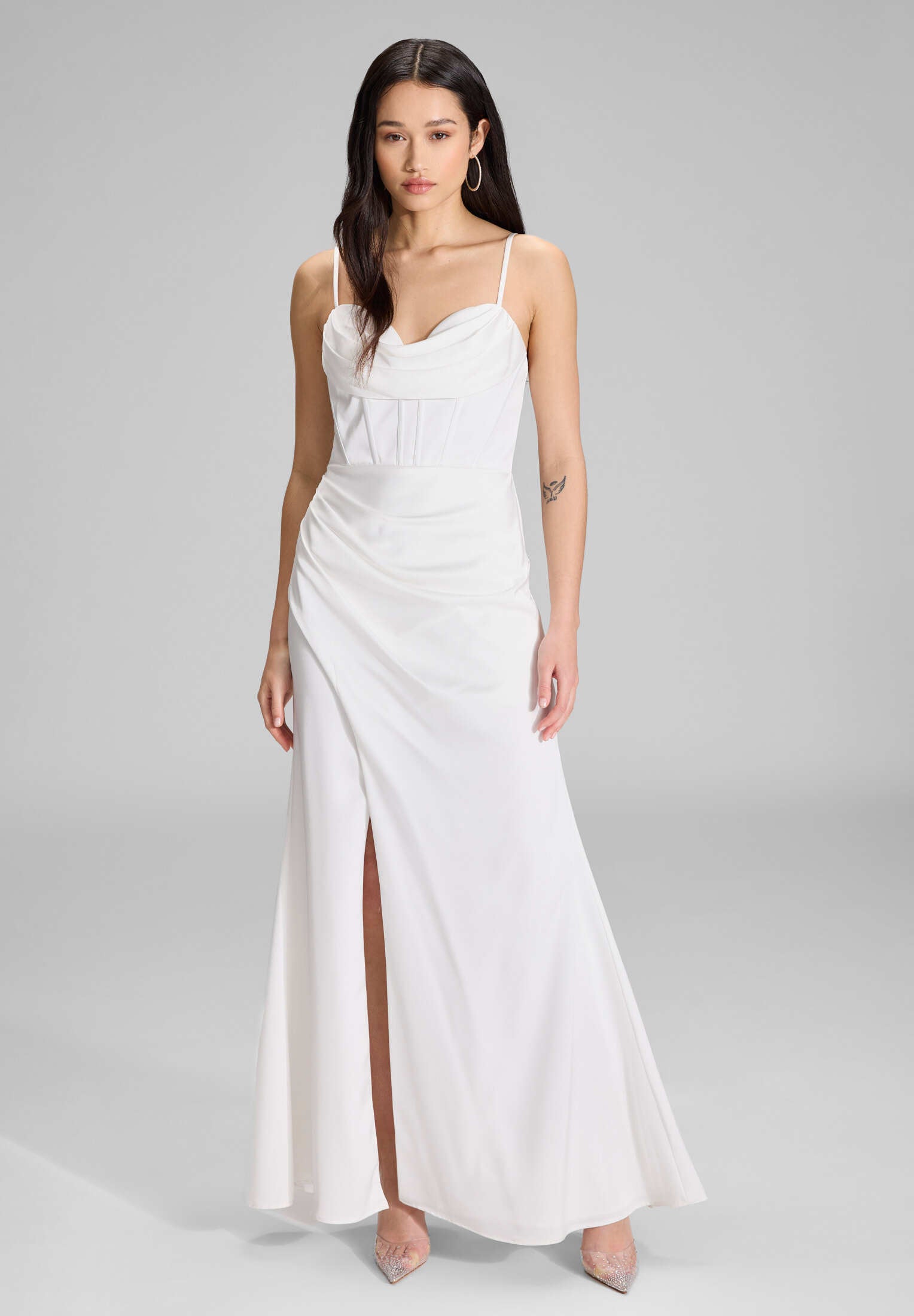 Satinkleid mit Drapierung und Beinschlitz ivory 30