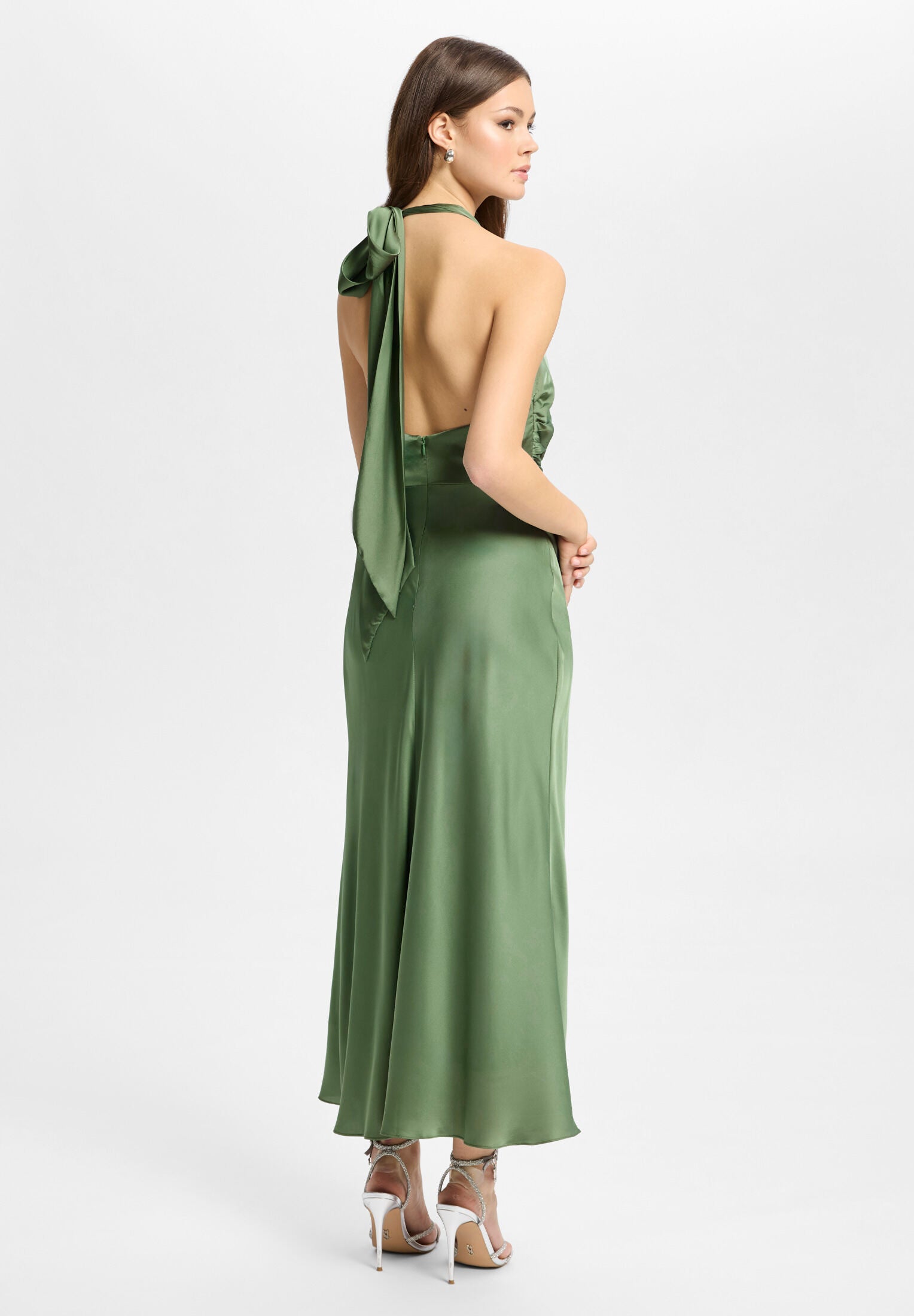 Midikleid aus Satin mit Rückenausschnitt