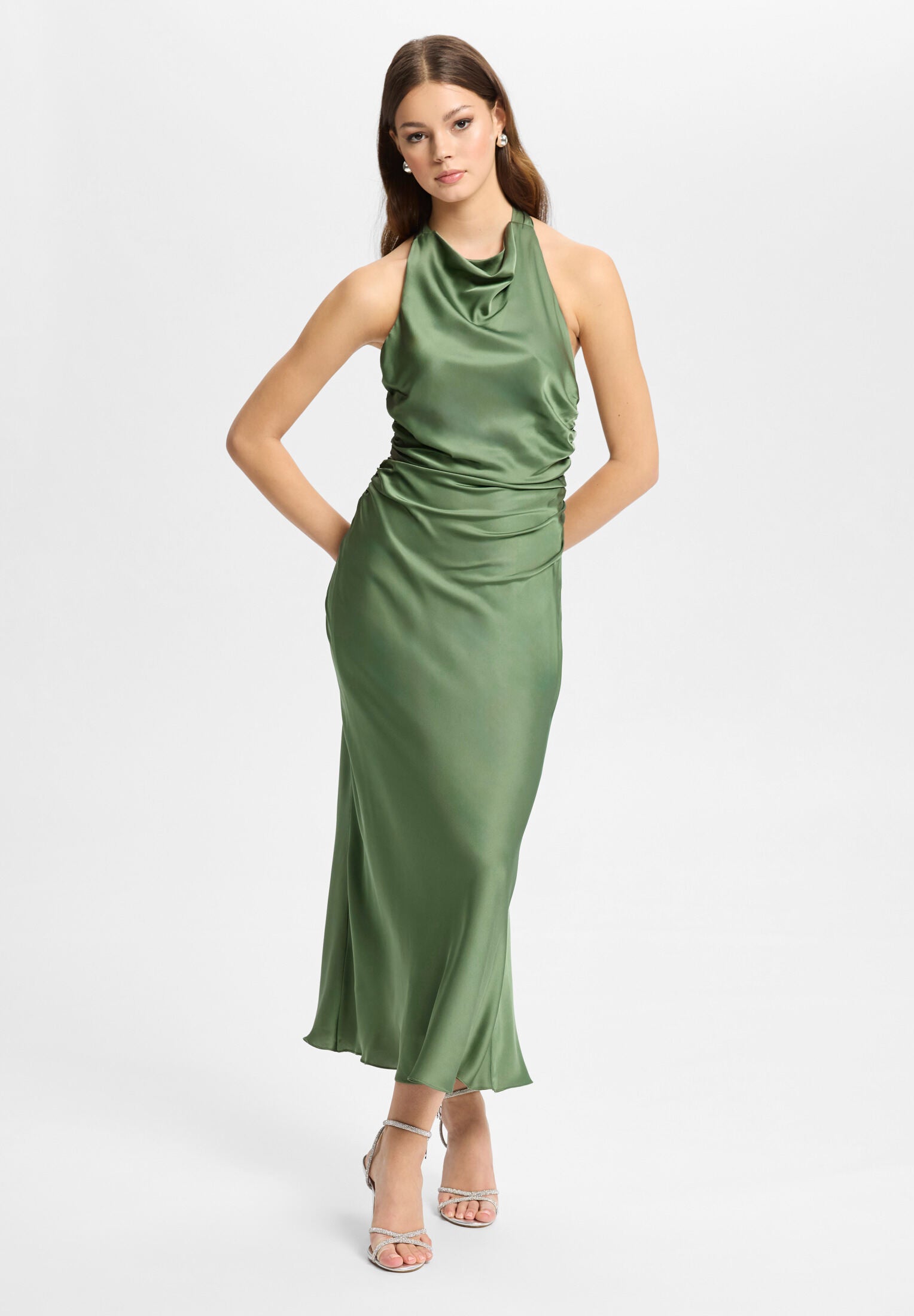 Midikleid aus Satin mit Rückenausschnitt matcha green