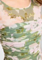 Cocktailkleid aus Mesh mit geraffter Korsage