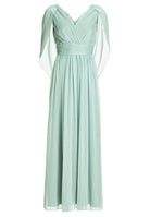 Abendkleid aus Crinkle Chiffon mit Schal-Cape