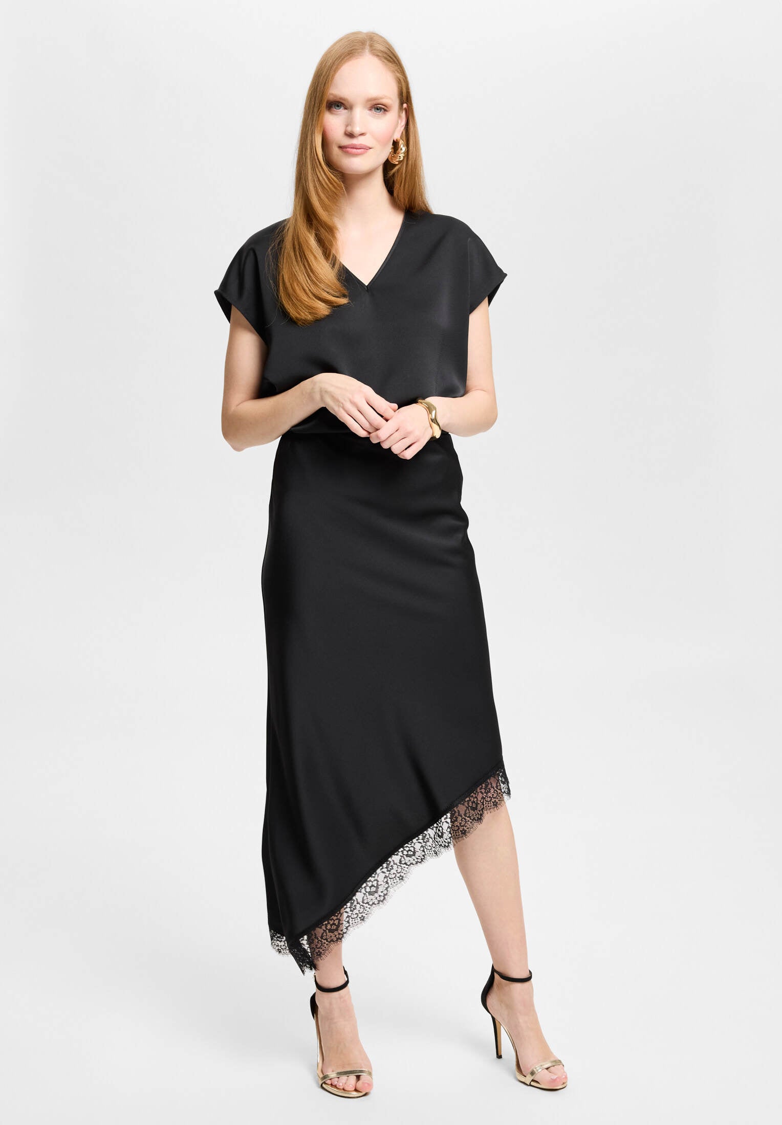 Satintop mit V-Ausschnitt black