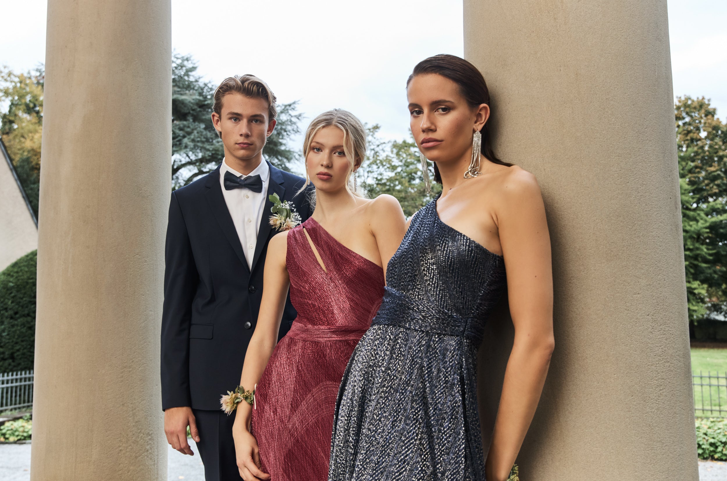 One Shoulder Abendkleid mit Cut-out