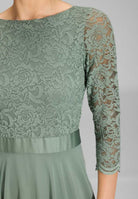 Midikleid mit fließendem Chiffon-Rock