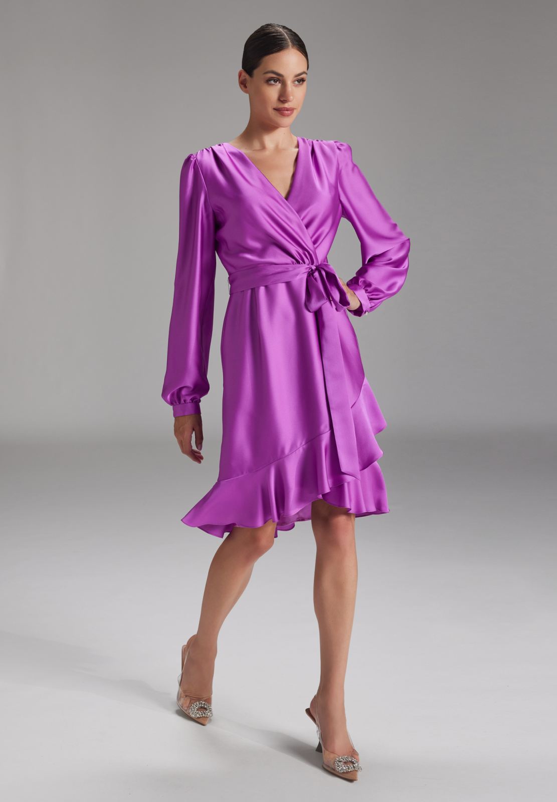 Volantkleid aus nachhaltigem Satinchiffon