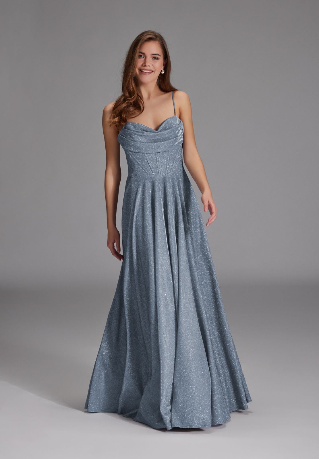 Schimmerndes Abendkleid mit Drapierung