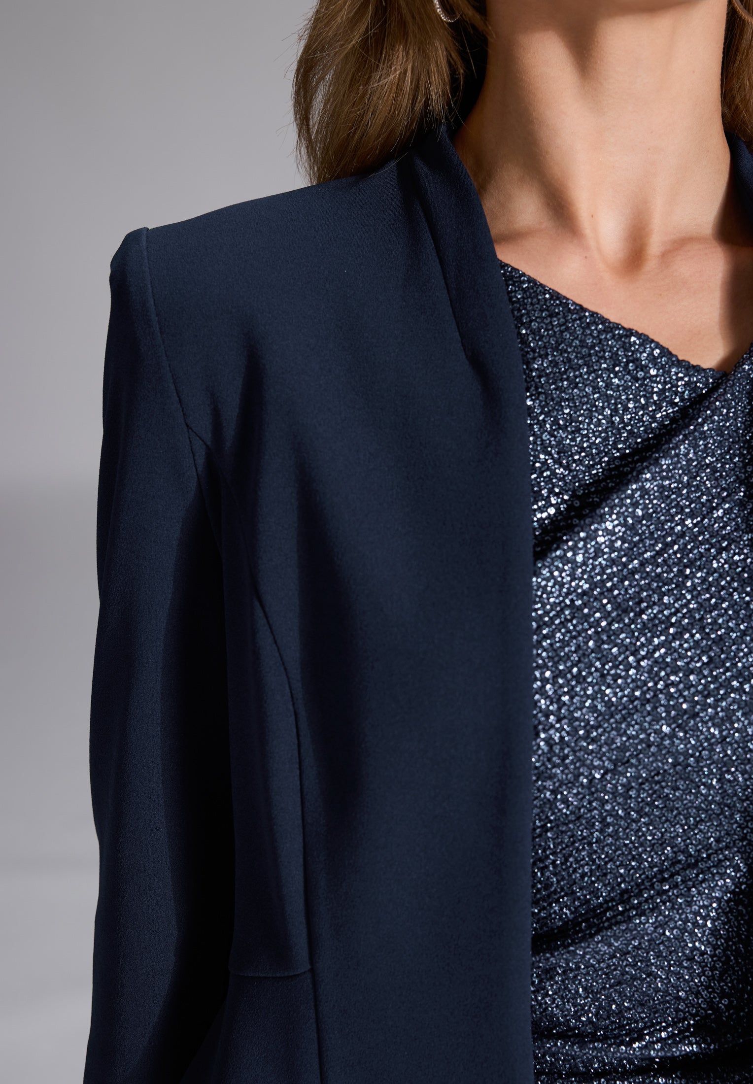 Taillierte Jacke aus Jersey Crêpe