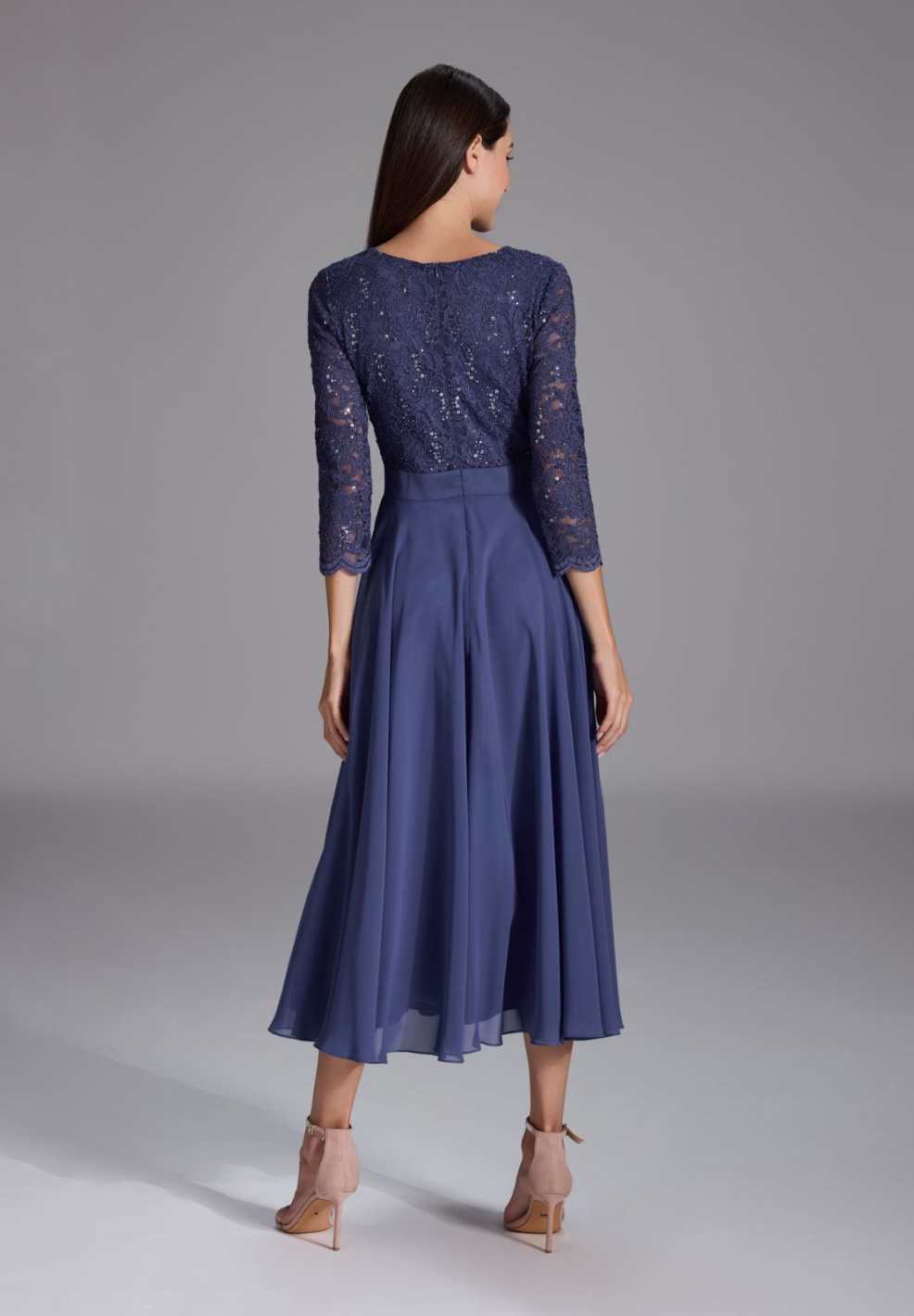 Cocktailkleid aus Material-Mix