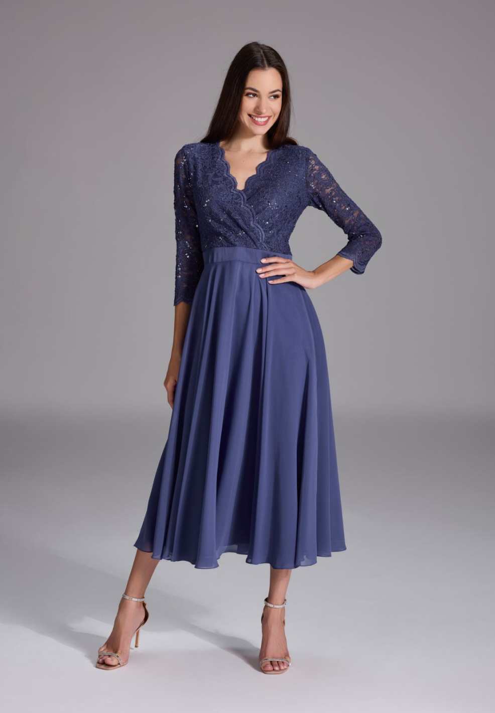 Cocktailkleid aus Material-Mix