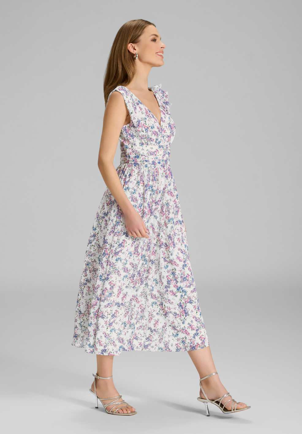 Midi Kleid aus floral bedrucktem Crinkle Chiffon mit Volants an der Schulter