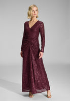Abendkleid aus elastischem Paillettenstoff merlot
