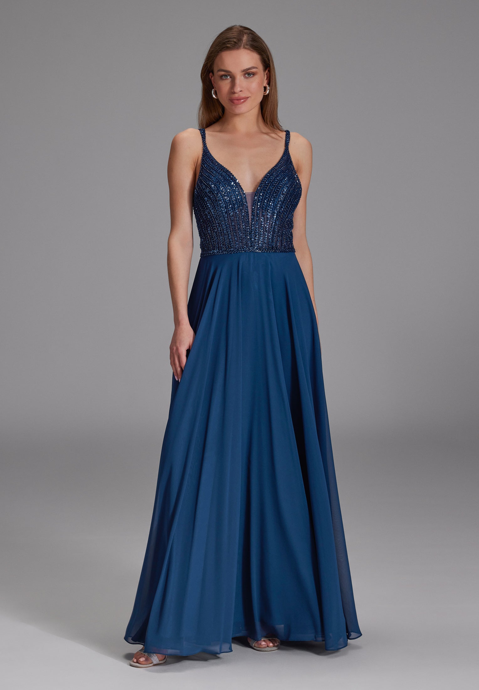 Bodenlanges Chiffonkleid mit tonaler Stickerei midnight blue