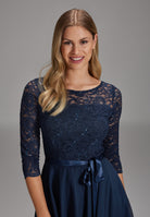 Cocktailkleid aus Paillettenspitze mit Chiffonrock