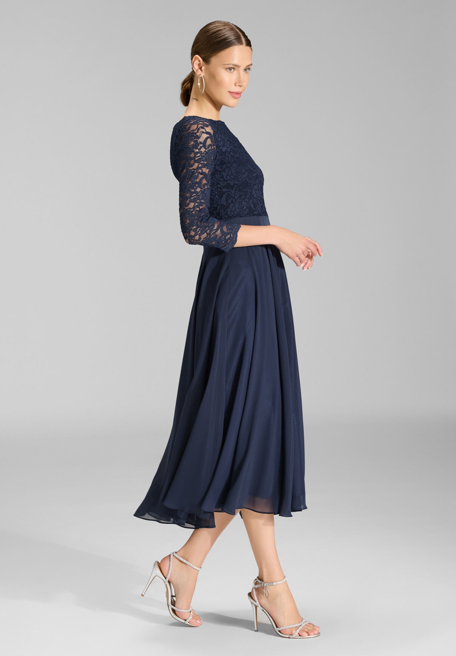 Abendkleid Midi mit Oberteil aus floraler Spitze und Chiffon Rock