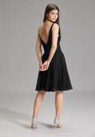 Cocktailkleid mit tonaler Stickerei
