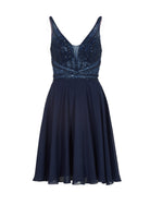 Cocktailkleid mit tonaler Stickerei