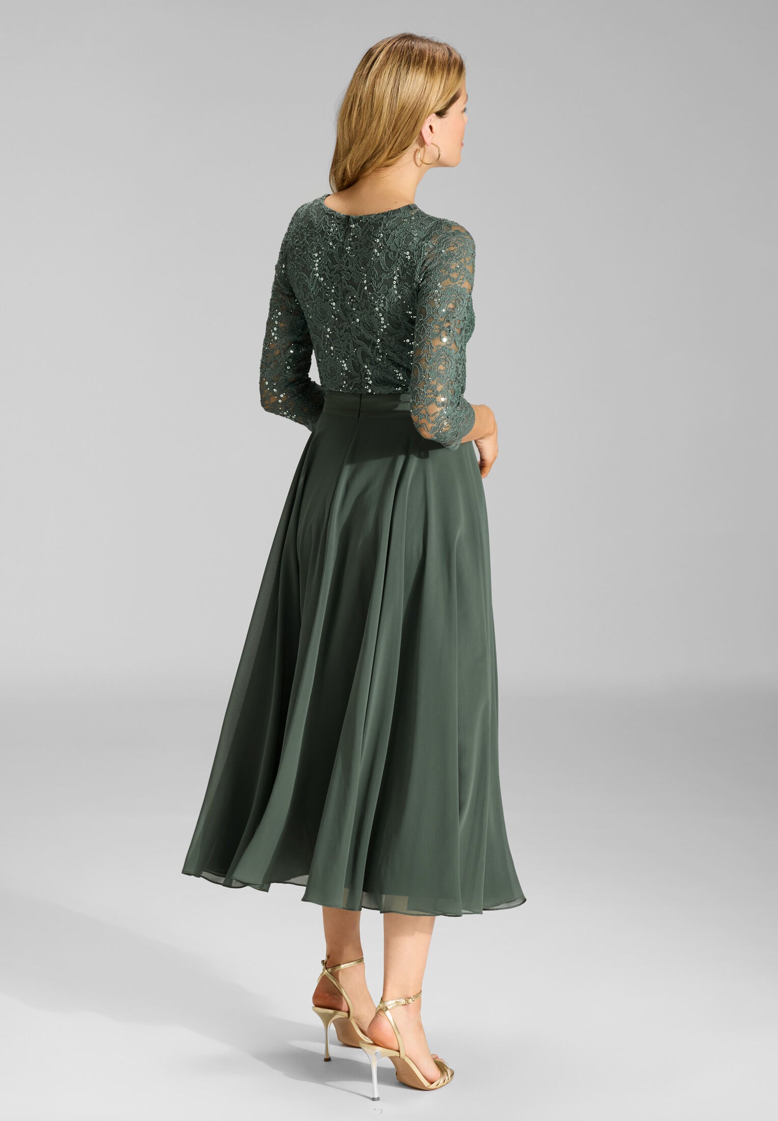 Cocktailkleid aus Material-Mix