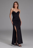 Satinkleid mit Drapierung und Beinschlitz black