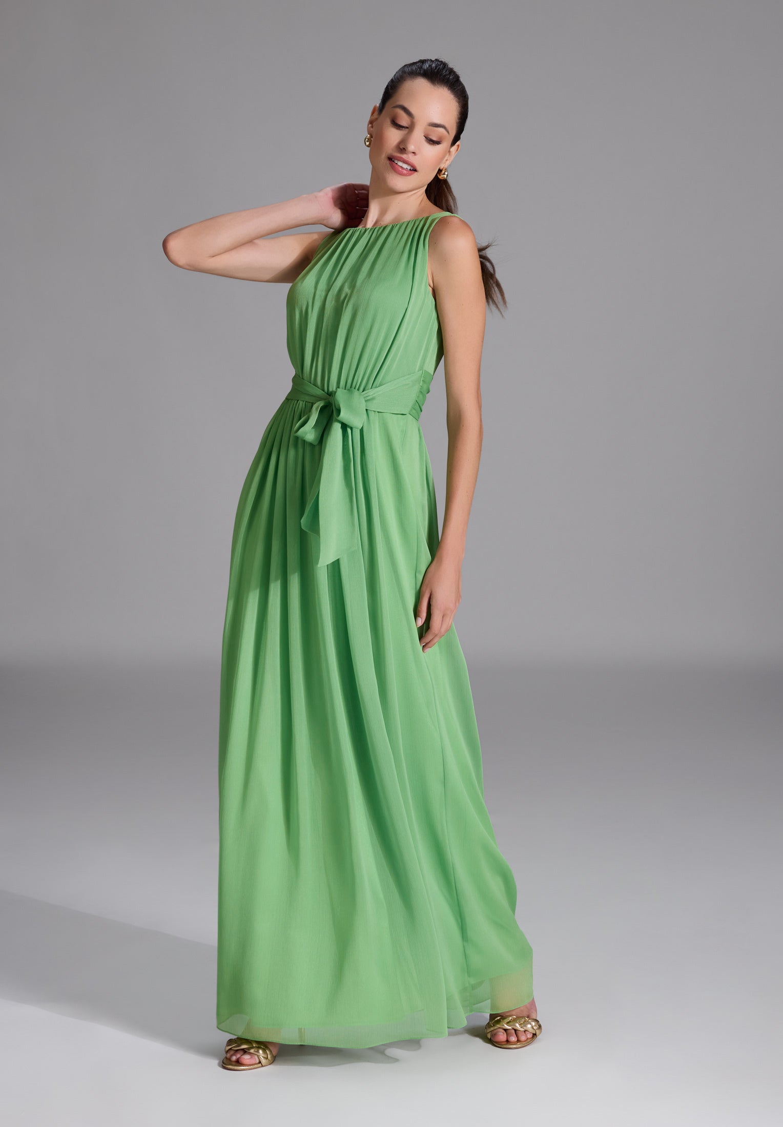 Abendkleid aus Crinkle Chiffon mit Knoten Detail apple green