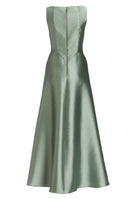 Robenartiges Abendkleid mit Eingrifftaschen