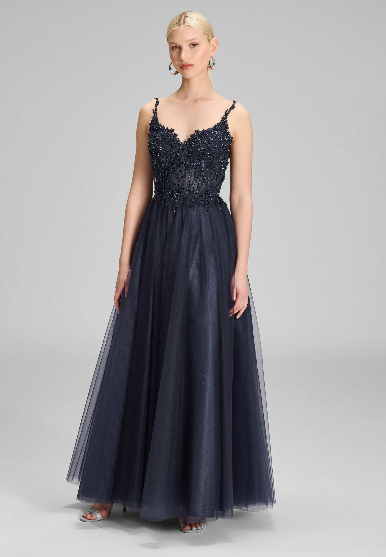 Ausgestelltes Tüllkleid mit Stickerei navy