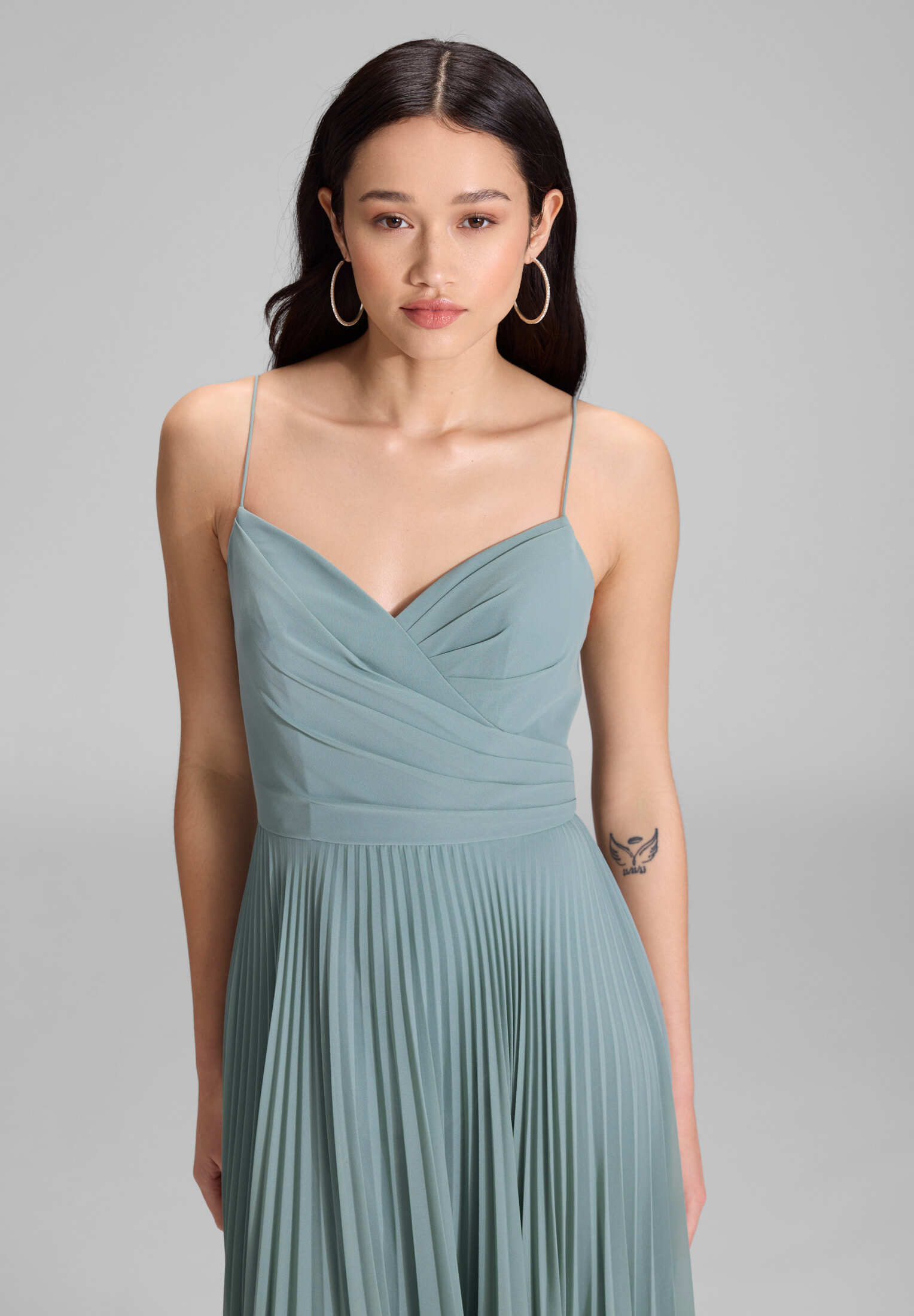 Chiffonkleid mit Plisseerock