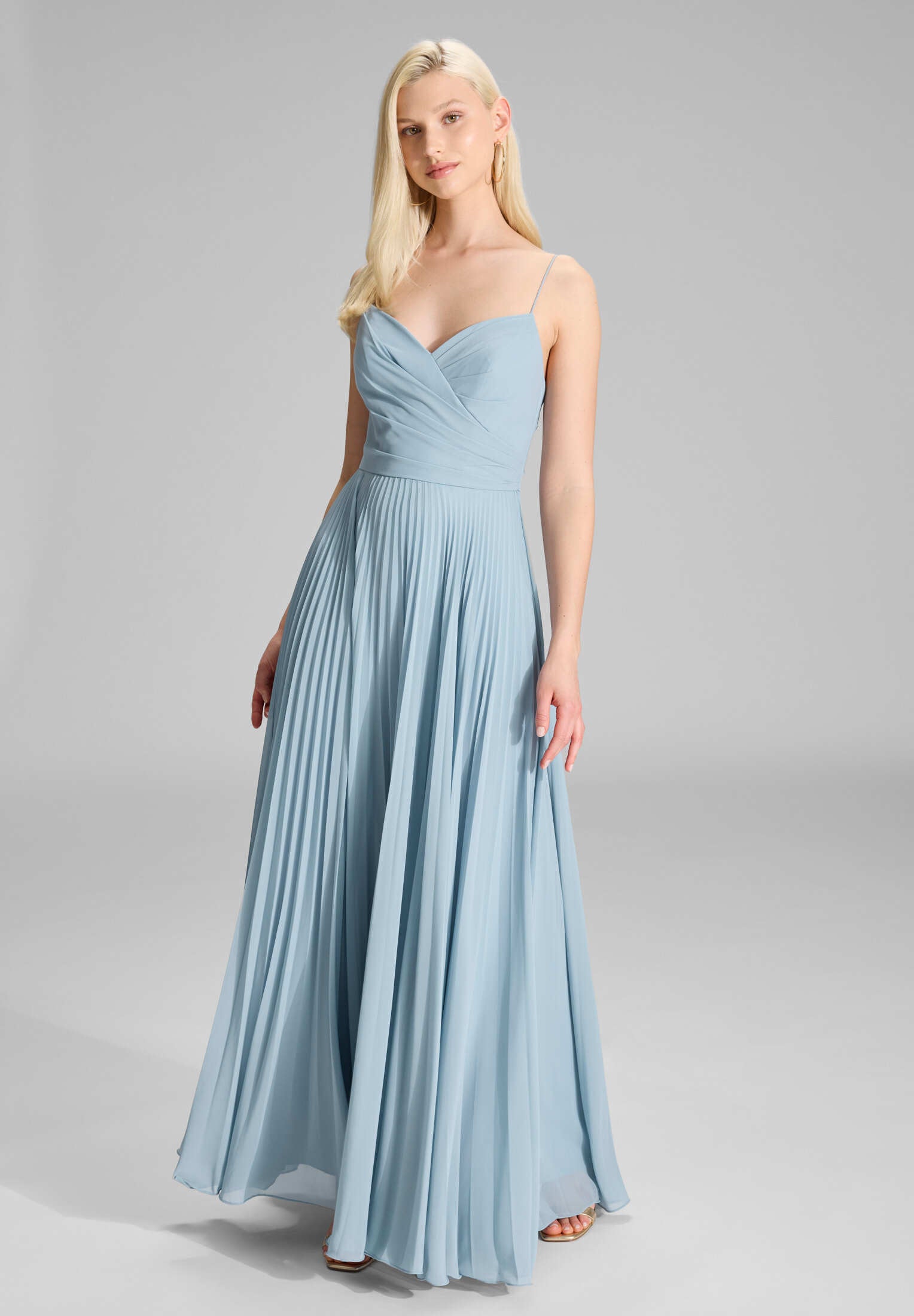 Chiffonkleid mit Plisseerock sky blue