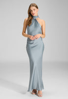 Abendkleid aus nachhaltigem Satin mit Stehkragen ice blue