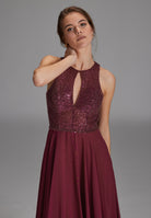 Abendkleid mit Stickerei und Cut-Out Detail