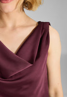 Abendkleid aus nachhaltigem Satin mit Wasserfall Ausschnitt