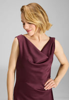 Abendkleid aus nachhaltigem Satin mit Wasserfall Ausschnitt