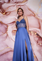 Abendkleid mit Corsagentop und feinen Ziersteinen